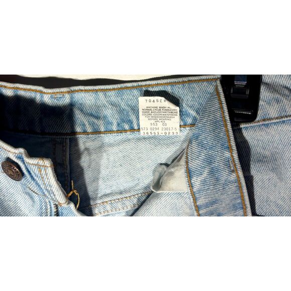 Vintage Levi's 551 Denim Shorts Women’s 10 Light Wash High Rise USA Made - Picture 3 of 6